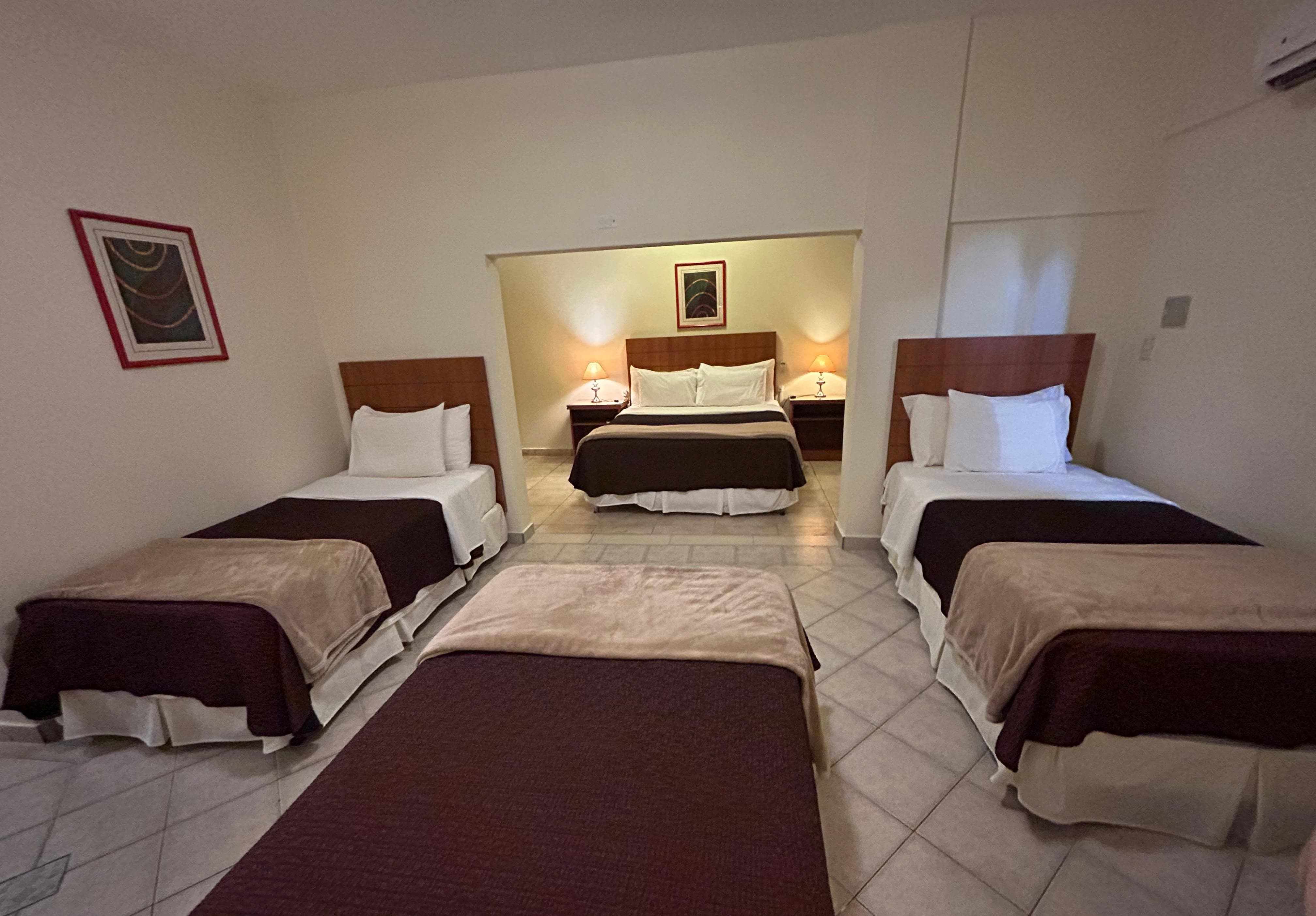 room-quintuple01